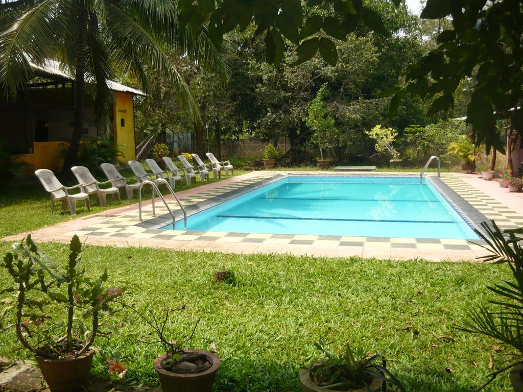 Sunrise Holiday Resort Habarana Exterior foto